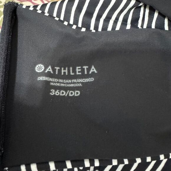 Athlete BRA CUP SCOOP PRINTED BIKINI TOP size 36D/DD - Picture 7 of 7